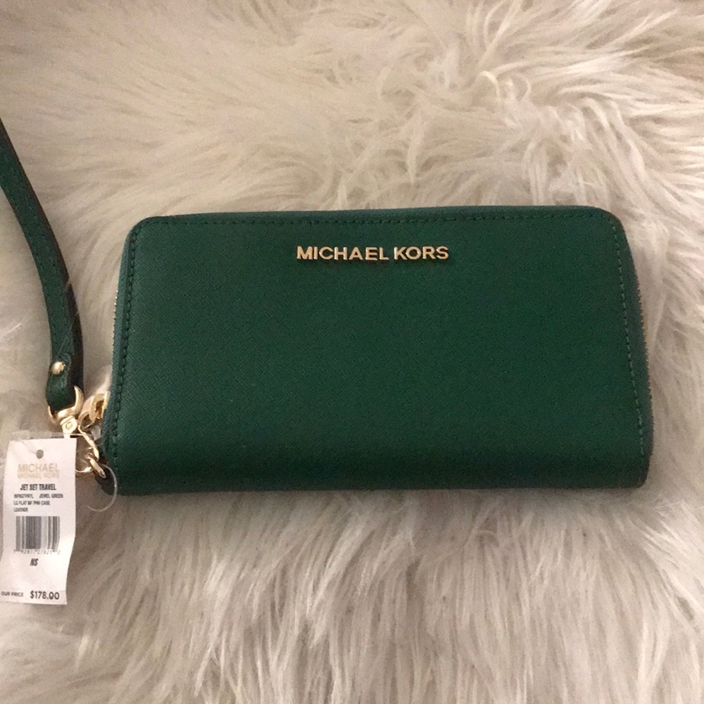 Michael Kors dark green wristlet NWT leather